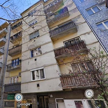 Kenyelmes Lakas Jo Helyen Lägenhet Budapest Exteriör bild