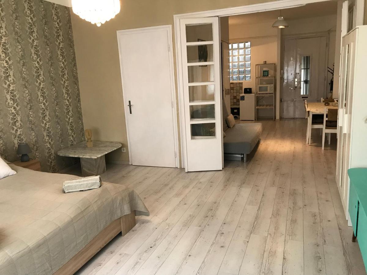 Kenyelmes Lakas Jo Helyen Lägenhet Budapest Exteriör bild