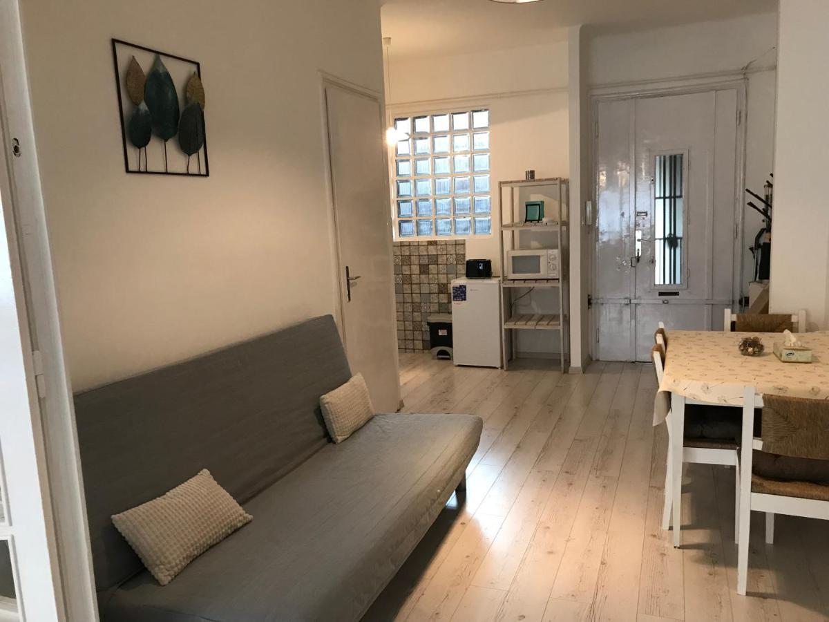 Kenyelmes Lakas Jo Helyen Lägenhet Budapest Exteriör bild